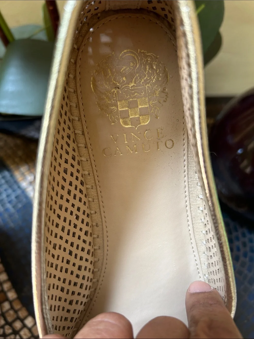 Vince Camuto Women’s Hamorra Laser Cut Metallic Gold Espadrilles size 10M
